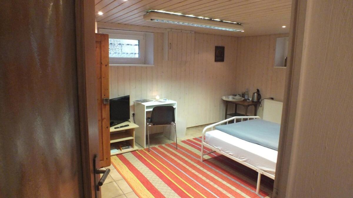 Gemuetliches Nest Im Basement Apartment Вейлбург Екстериор снимка